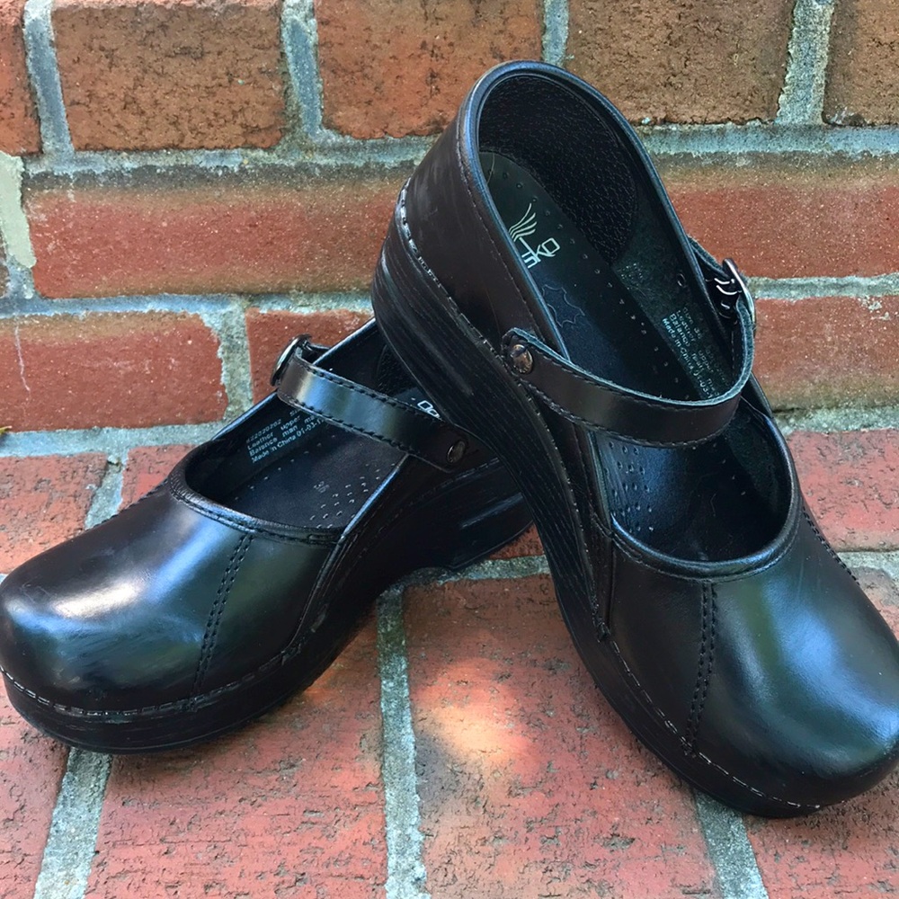 Black Dansko Mary Janes Size 36 (US 6)